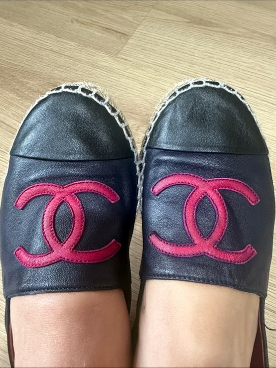 CHANEL Shoes - Chanel Black Leather CC Espadrilles Burgundy Logo Flats